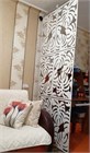 Перегородка модульная подвесная для зонирования комнаты . Материал ХДФ .Подходит для помещений с подвесными потолками. Ширина 100 см - 6 панелей +комплект для настенного крепления. подвесная монстера 2500-1000-стена белый хдф-1