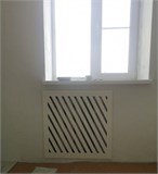 Экран для радиатора отопления из МДФ. Решетка для батарей. Цвет белый. ширина 70 см высота 60 см. экран полоски 700*600 белый